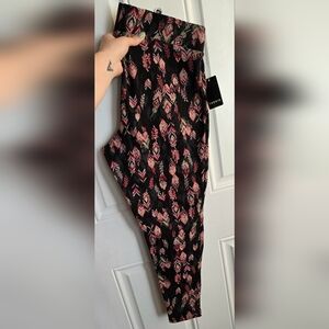 NWT Torrid Leggings with Colorful Feather Print, Plus Size 1, 1X, 14-16